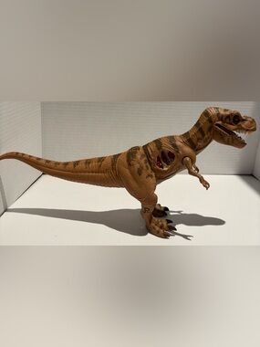 Vintage 1993 Jurassic Park Tyrannosaurus Young T-Rex JP 06 Missing Wound Cover